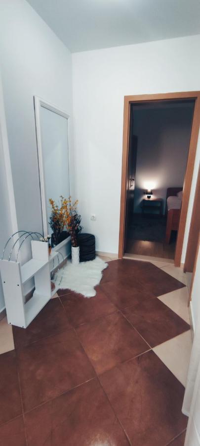 Apartmani Sršen Blace Exteriér fotografie